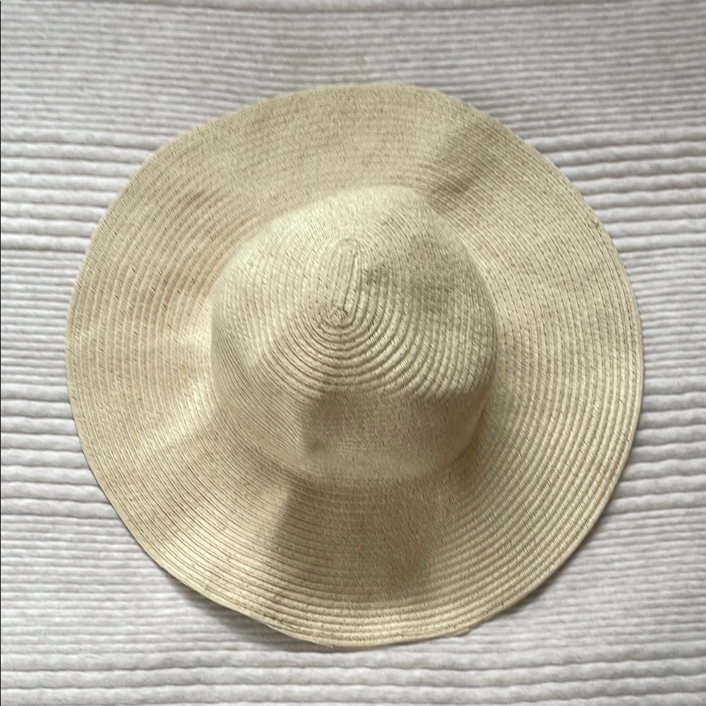 Stylish Cream Wide-Brim Hat